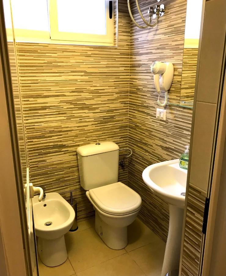 Home Away From Home Apartment Durres Bagian luar foto