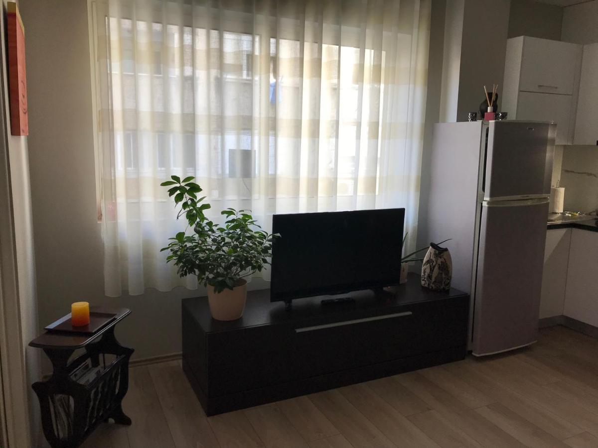 Home Away From Home Apartment Durres Bagian luar foto