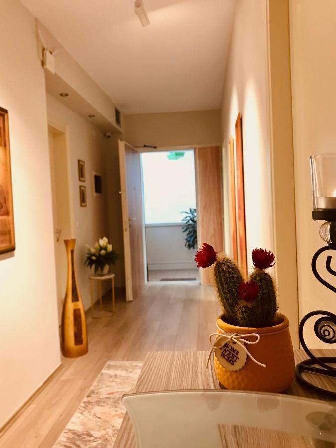 Home Away From Home Apartment Durres Bagian luar foto