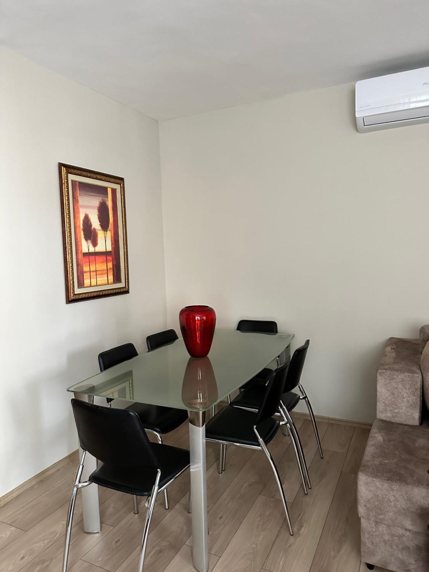Home Away From Home Apartment Durres Bagian luar foto